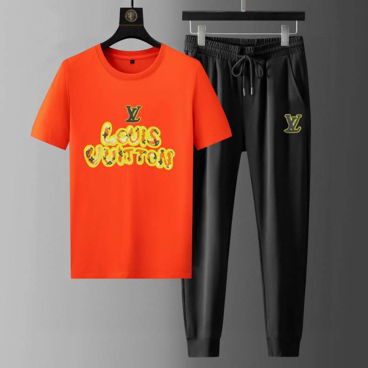 Picture of LV Shirt Pant Suits _SKULVM-5XL13xr1323601